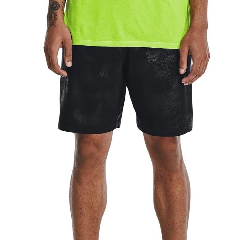 New Under Armour Black Woven Emboss Shorts Men’s Size L - Picture 1 of 16